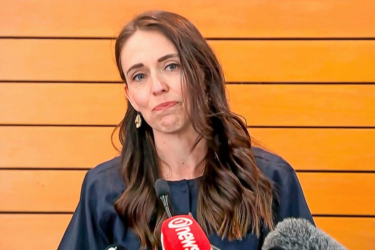 Neuseeland / Regierungschefin Jacinda Ardern tritt nach kraftraubenden Jahren zurück