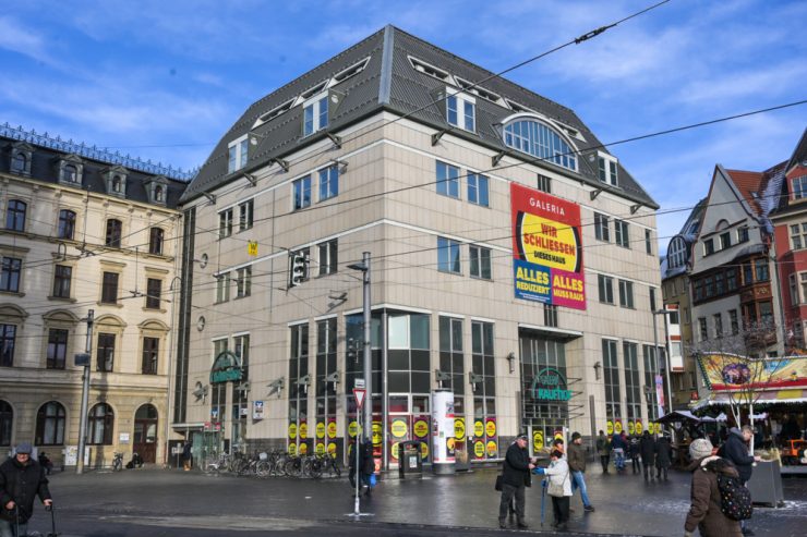 Galeria Karstadt Kaufhof / Mehr als 40 Warenhäuser stehen vor dem Aus