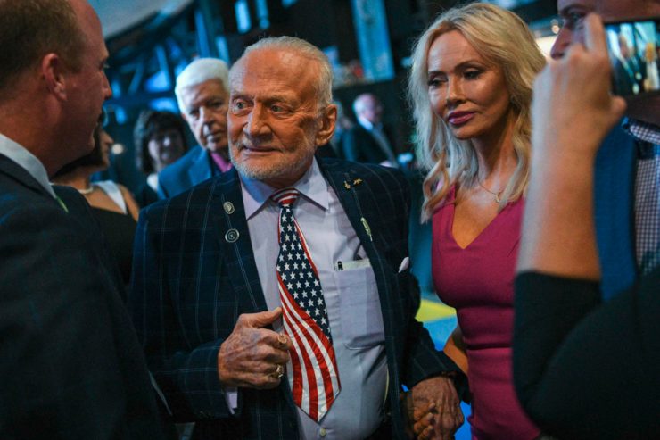 Kopf des Tages / Wie ein verliebter Teenager: Buzz Aldrin heiratet mit 93 Jahren