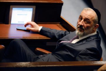 Israel / Netanjahu feuert Innenminister – Spannung in neuer extrem rechter Regierung