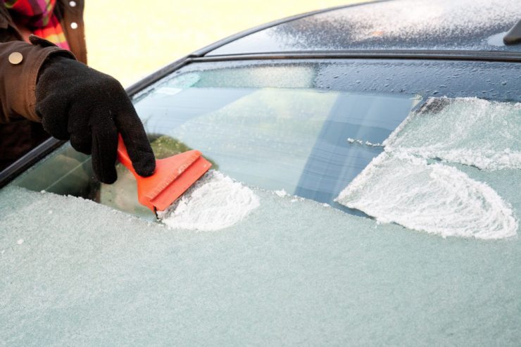 Verkehrssicherheit / Freie Sicht, Wachsamkeit und Winterreifen: Wie man gefahrlos durch die kalte Jahreszeit kommt