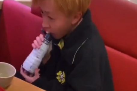 Influencer / „Sushi-Terror“ sorgt in Japan für Empörung – und Aktienkursverluste