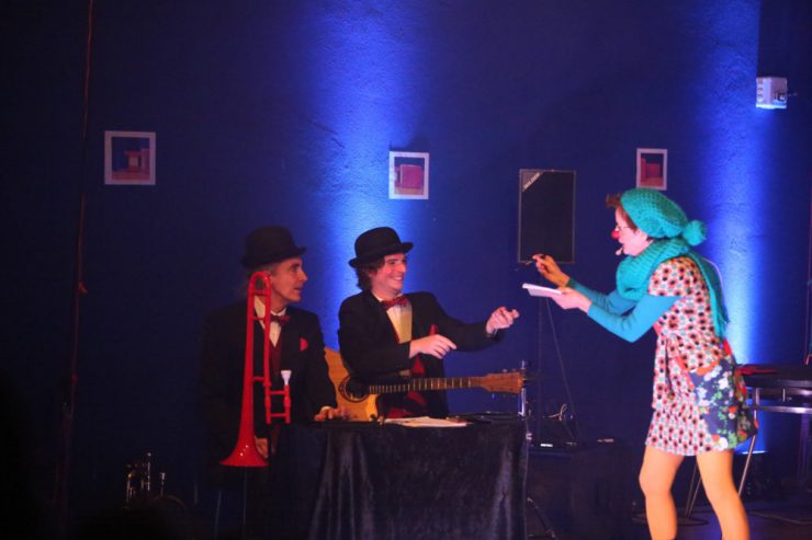 Variété des belles choses / Zirkus made in Luxembourg: Zu Besuch in der Schule Zaltimbanq