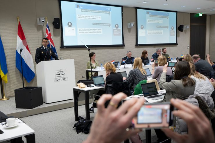  Abgehörtes Telefongespräch / Erkenntnisse internationaler Ermittler: Putin hatte aktive Rolle bei Abschuss von Flug MH17