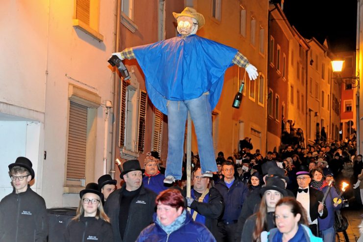 Luxemburger Brauch am Aschermittwoch / „Stréimännchen“: So verabschiedet Remich den Winter und die Fastnacht