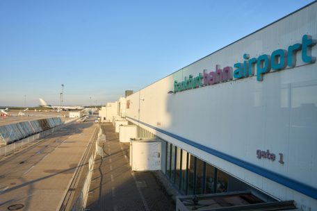 Deutschland / US-Militärflüge auf dem Hahn: Droht durch Verkauf an russischen Oligarchen Gefahr aus dem Kreml?