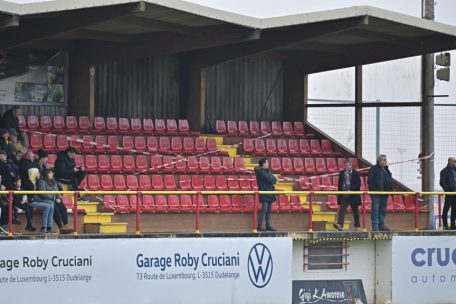 Noch immer geschlossen: Ein Teil der Haupttribüne des Stade Jos. Nosbaum