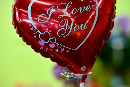 Blumen oder Kommerz? / So stehen die Düdelinger zum Valentinstag