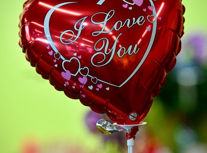 Blumen oder Kommerz? / So stehen die Düdelinger zum Valentinstag