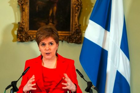 Schottland / Rückschlag für die Unabhängigkeitsbewegung: Ministerpräsidentin Sturgeon kündigt Rücktritt an
