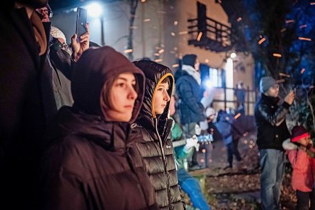 Das &bdquo;Buergbrennen&ldquo; ist f&uuml;r Jung und Alt eine liebgewonnene Tradition