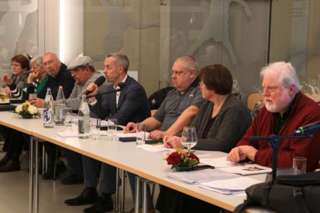 B&uuml;rgermeister Georges Mischo (mit Mikro) nahm an der diesj&auml;hrigen Generalversammlung des Interessenvereins teil&nbsp;