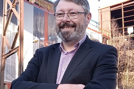 Der Grafiker und Archivar Yves Claude