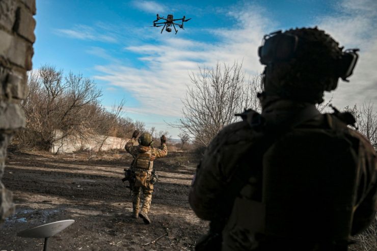 Ukraine-Krieg / Ukrainische Armee hält russischen Angriffen in Bachmut weiter stand