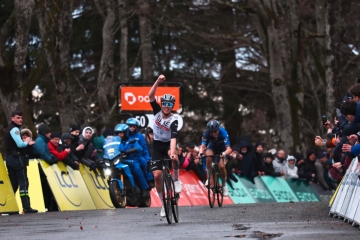 Radsport / Pogacar setzt Ausrufezeichen: Slowene gewinnt 4. Etappe von Paris-Nice und übernimmt Gelb