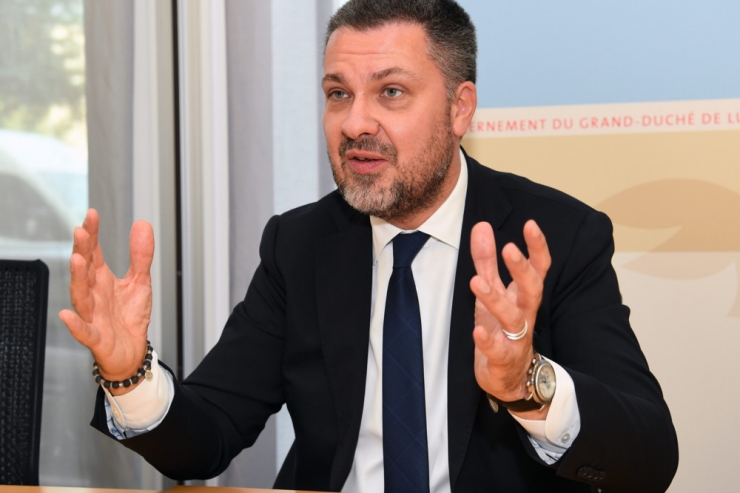 Katar-Gate / Internationaler Gewerkschaftsbund entlässt Generalsekretär wegen Korruptionsverdachts