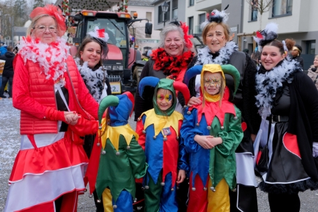 Umzug / So bunt kostümiert ging es am Sonntag bei der „Kannerkavalkad“ in Kayl zu