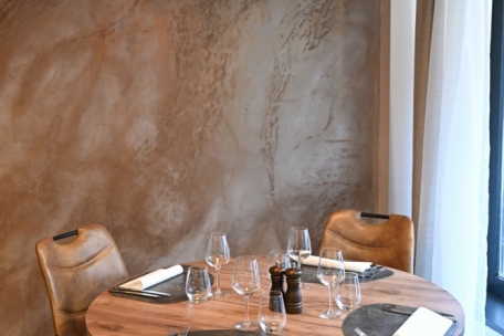 Die Restaurantbesitzer haben das Lokal eigenh&auml;ndig von Grund auf renoviert