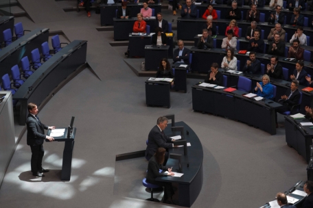 Deutschland / Weniger Abgeordnete durch Wahlrechtsreform