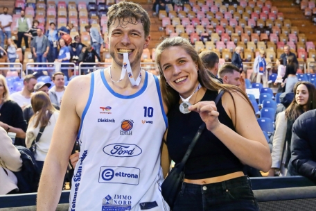 Basketball / Eine Familienangelegenheit: Doppelter Pokalsieg für Cathrin und Yann Wolff