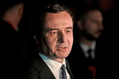 &hellip; kosovarischen Premierminister Albin Kurti, wo beide unter Vermittlung der EU &uuml;ber eine Ann&auml;herung beider L&auml;nder verhandelt haben