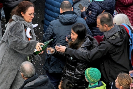 Ein edler Tropfen geh&ouml;rt an der Mosel selbstverst&auml;ndlich dazu