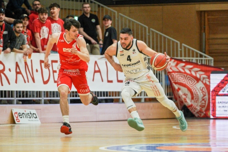 Basketball-Spielberichte / Auftakt der Play-offs: T71 behält die Nerven