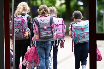 Tennessee / Angreiferin erschießt drei Kinder und drei Erwachsene an US-Grundschule