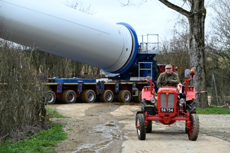 Monnerich / Windkraftanlage im „Mettendallerbësch“ wird errichtet