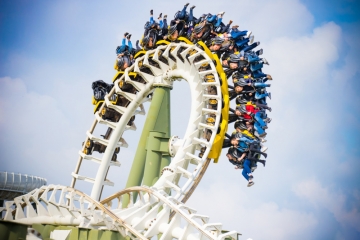 Pünktlich zu Ostern / Anschnallen, bitte! – Die Freizeitpark-Saison geht los