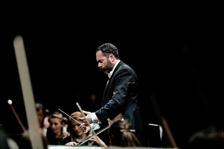 Alain spannt den Bogen / Auf den Flügeln des Gesangs: Mozarts „Così fan tutte“ und Verdis „Messa da Requiem“