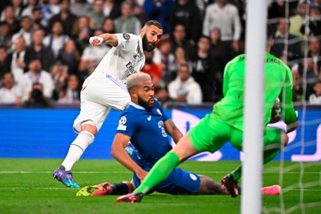 Champions League / Benzema schießt Real zum Sieg - Milan gewinnt italienisches Duell