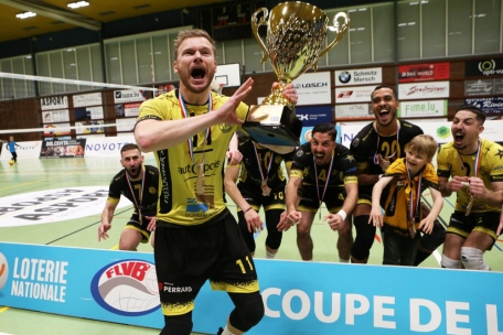 Tim Lavaert, Kapit&auml;n von Strassen