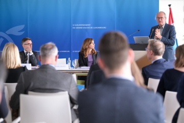 Industrie und Klimawandel / Europa auf der Suche nach einem neuen Gleichgewicht