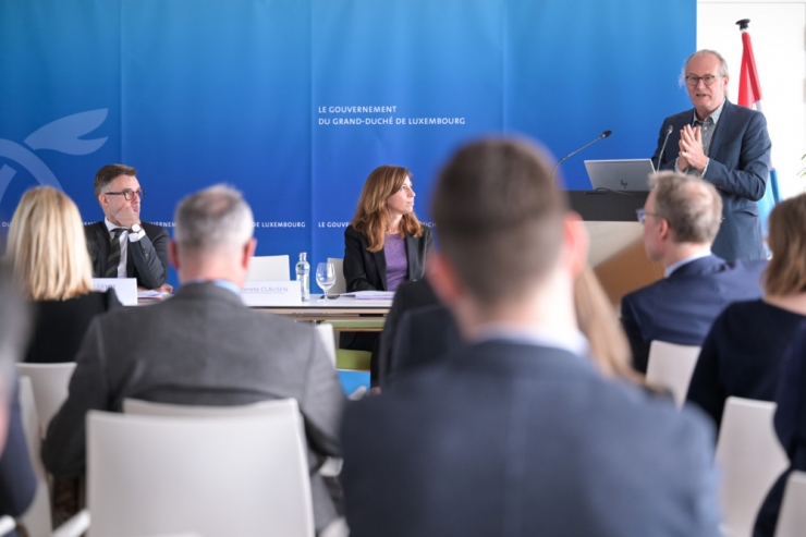 Industrie und Klimawandel / Europa auf der Suche nach einem neuen Gleichgewicht