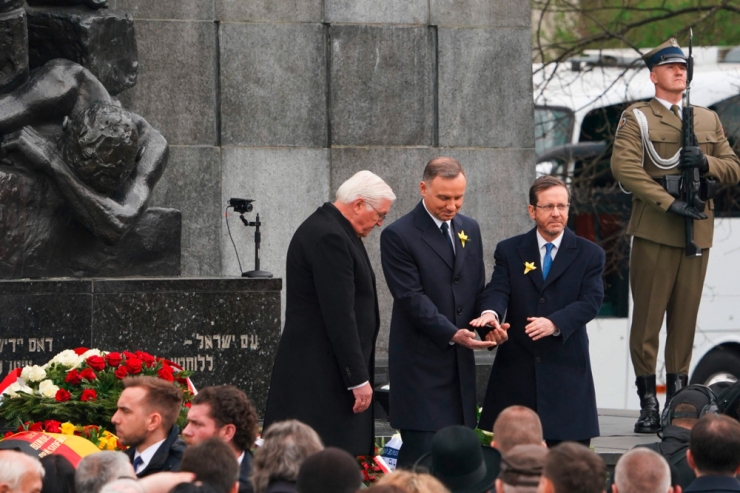 Polen / Deutscher Bundespräsident bittet um Vergebung