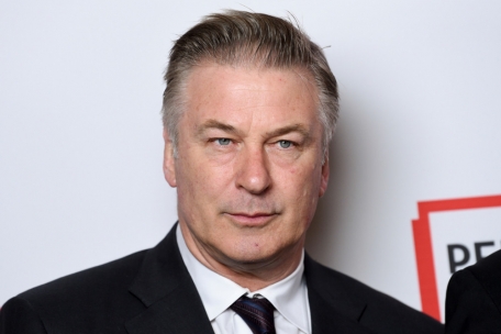 Tödlicher Schuss am Set / Erleichterung für Schauspieler Alec Baldwin – Anklage wird fallen gelassen