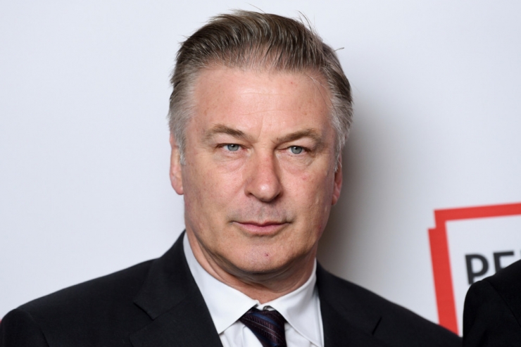 Tödlicher Schuss am Set / Erleichterung für Schauspieler Alec Baldwin – Anklage wird fallen gelassen