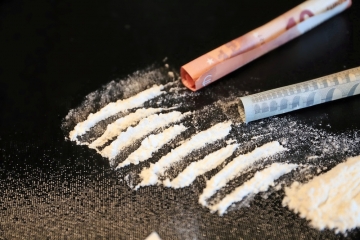 Drogengeschäfte vor Gericht / Handel mit Rauschgift und Immobilien im sehr großen Stil