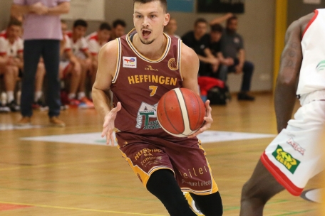 Rein vom Papier her hatten Heffingen und Tom Schomer einen Kader, der nicht so sang- und klanglos hätte absteigen dürfen