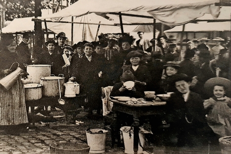 Luxemburg-Stadt / Vom Verpflegungsort für Pilger zum Volksfest: Der „Oktavmäertchen“ 