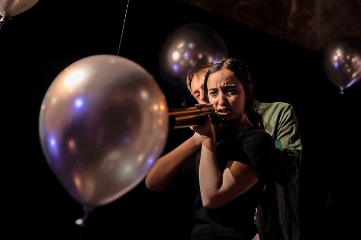 Théâtre / Voir des couteaux partout: „À la carabine“ de Pauline Peyrade au Théâtre du Centaure