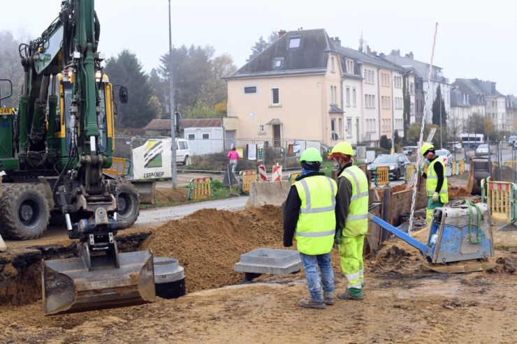 Interview / Arbeitszeitverkürzung, Armutsrisiko und KI: Professor für Arbeitsrecht zur Situation in Luxemburg