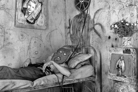 Unwind, 2013 From: Asylum of the Bird © Courtesy of Roger Ballen