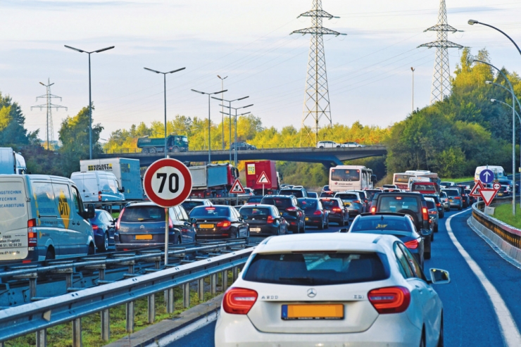 Verkehr / Unfall auf der A1 in Richtung Gaspericher Kreuz: Rückstau bis Senningerberg
