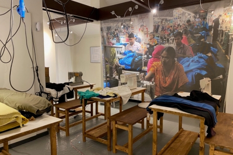 Bangladesch: Näher arbeiten oft unter miserablen Bedingungen für die Textilindustrie, wie der Escape Room in der Tuchfabrik spielerisch aufzeigt.
