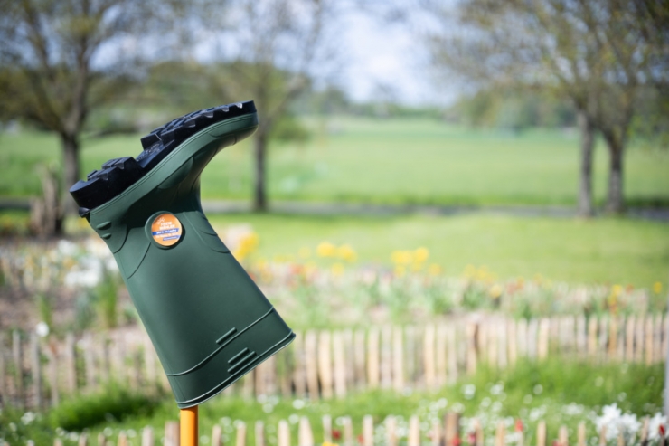 Am Sonntag / Kayler Gummistiefel-Weitwurfmeisterschaften sind zurück