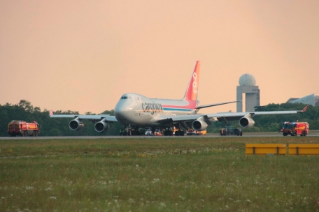 Flugverkehr / Notlandung am Findel: Cargolux-Maschine verliert rechtes Fahrwerk