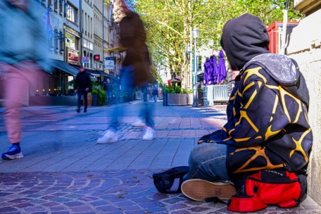 Luxemburg-Stadt / Innenministerin Taina Bofferding: Betteln bleibt bis auf Weiteres erlaubt