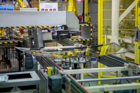 Potaschberg / Webasto weitet Produktion für Hightech-Glas aus